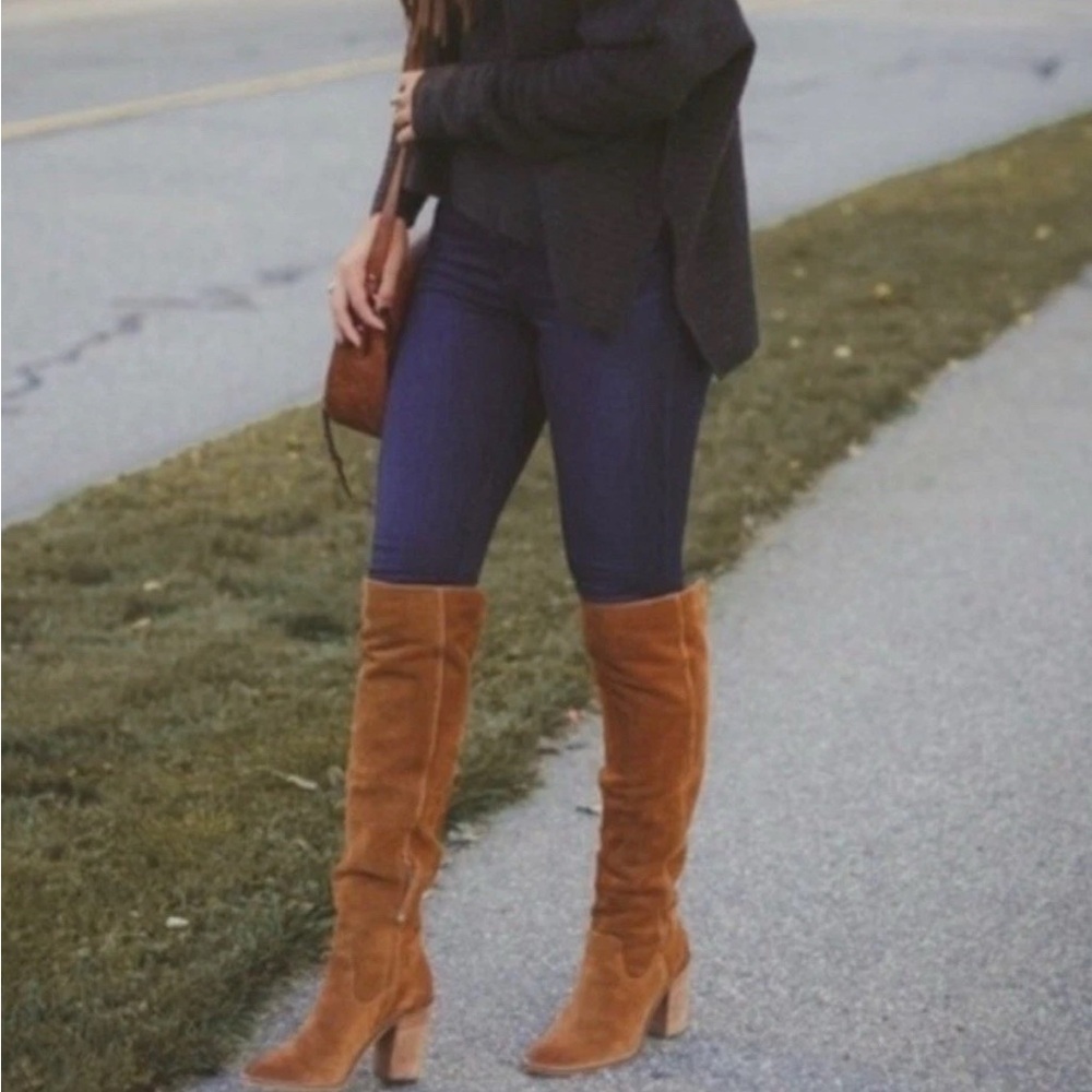 DV Dolce Vita “Marilyn” Tan Knee-High Boots Sz 11 Saddle Brown Heel